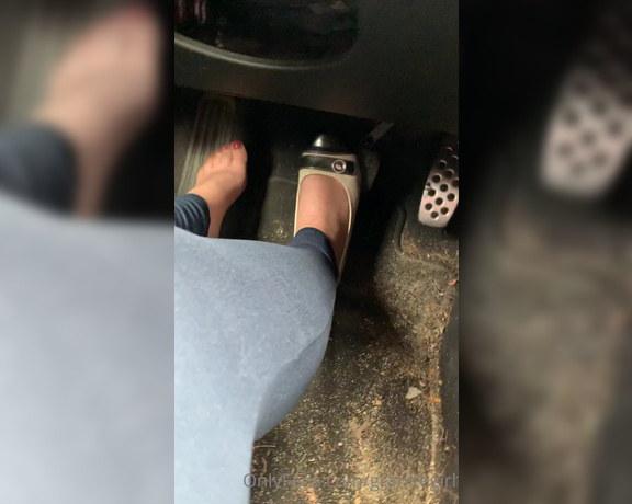 Shawna aka Granitegirl OnlyFans - I need to vacuum the car