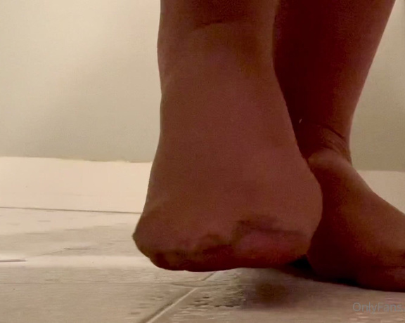 Shawna aka Granitegirl OnlyFans - While I was brushing my teeth I made this for my feet lovers