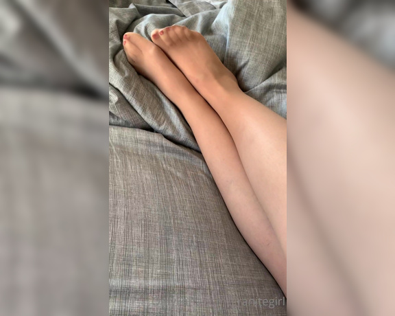 Shawna aka Granitegirl OnlyFans - Pantyhose legs and feet