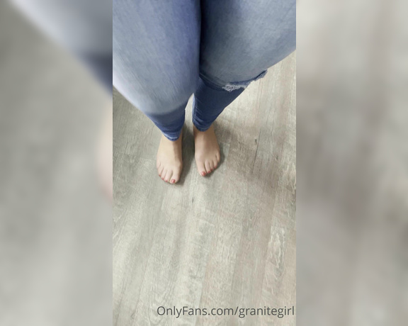 Shawna aka Granitegirl OnlyFans - Walking in yesterday’s pantyhose