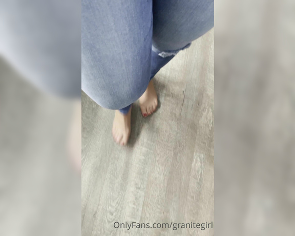 Shawna aka Granitegirl OnlyFans - Walking in yesterday’s pantyhose