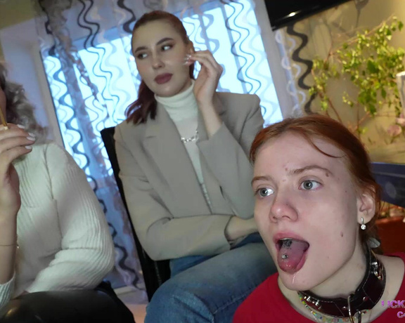 (Сlips4sale) - Licking Girls Feet - ALSU, JANE and PAMELA - Great smoke break