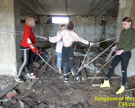 (Сlips4sale) - Kingdom of Feet and Slaves - Astra’s Tough Punishment