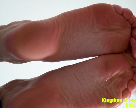 (Сlips4sale) - Kingdom of Feet and Slaves - Lesbian gymnastics