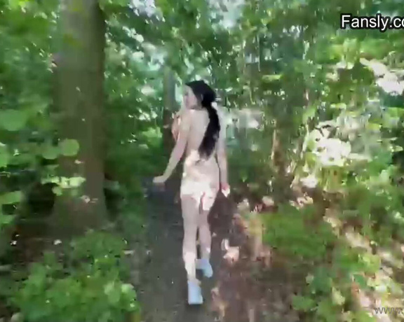 Siswet the Butt Princess aka Siswet19 OnlyFans - Having Fun outdoor its rare in my country when the Sun Shines, so Lets take advantage of that